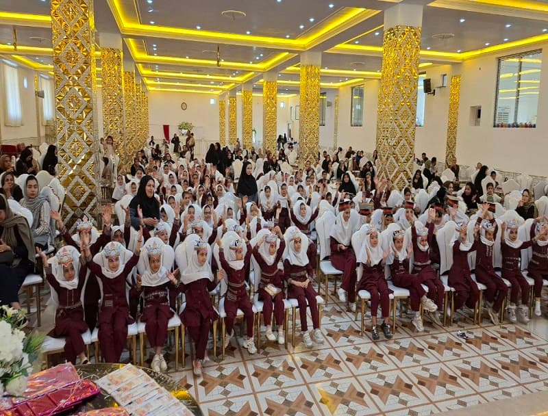 جشن باشکوه پایان سال تحصیلی ۴۰۳–۴۰۴ در دبستان مهرافرین